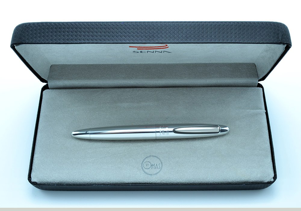 Omas Senna Passion Fountain Pen - Aluminum & Gray, 18k Medium Nib
